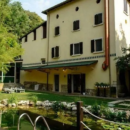 Platani Resort 2*