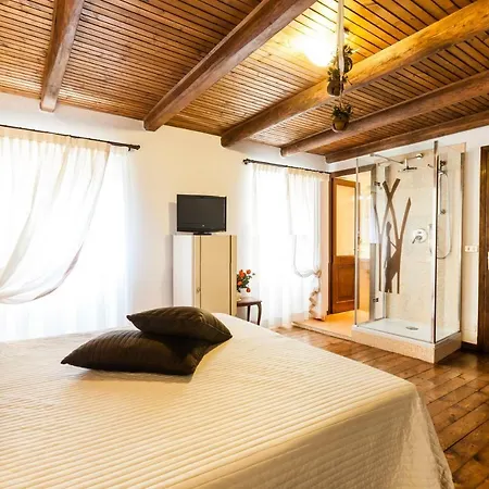 게스트하우스 Platani Resort 2*